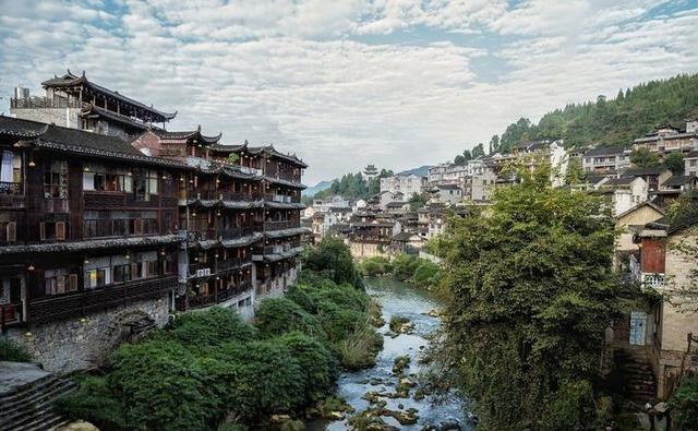 “西海验房团”走进碧桂园珑悦兰庭小区